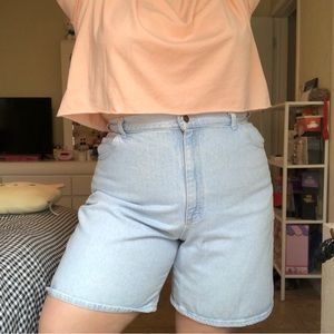 Vintage plus size Lee Denim light wash shorts